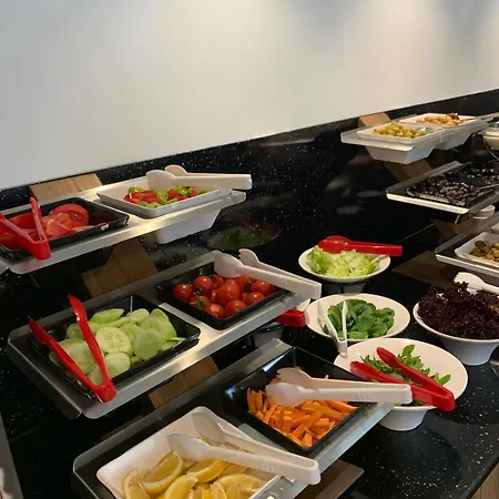 Hotel Sera Center 4*