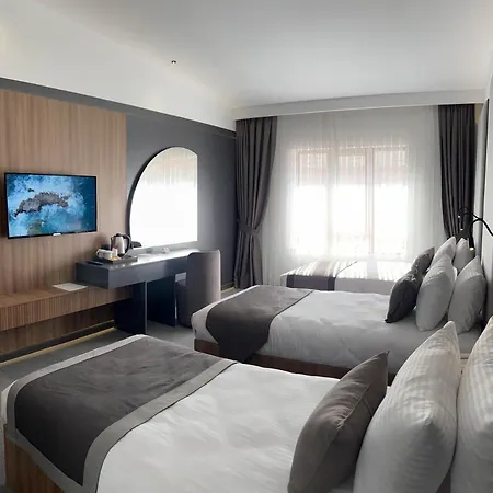 Sera Center Hotel 4*