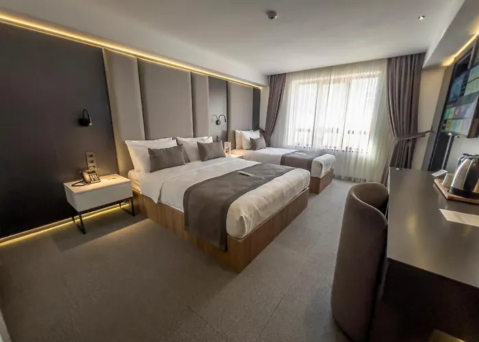 Sera Center Hotel 4*