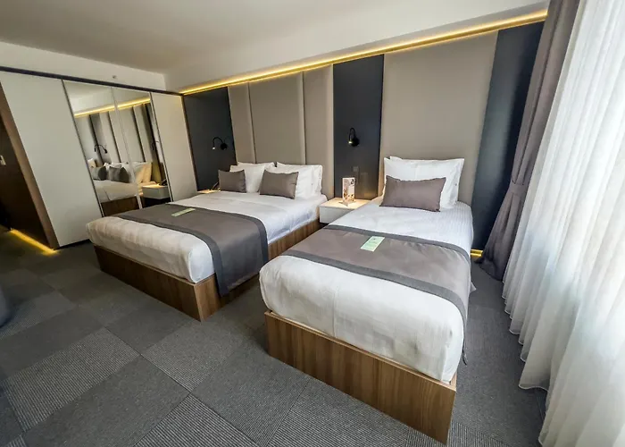 Hotel Sera Center 4*