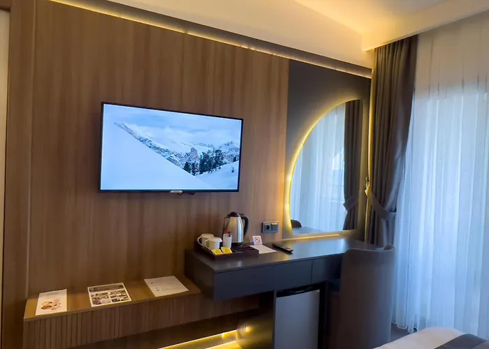 Sera Center Hotel 4*