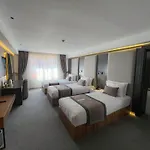 酒店 Sera Center