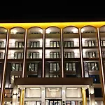 Sera Center 4* 特拉布宗