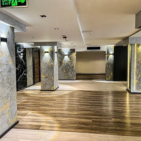 Sera Center Otel 4*