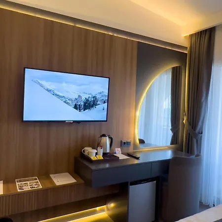 Sera Center Hotel 4*
